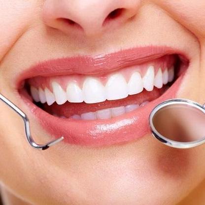 Как добиться белоснежной улыбки, здоровых зубов и реже их лечить?
